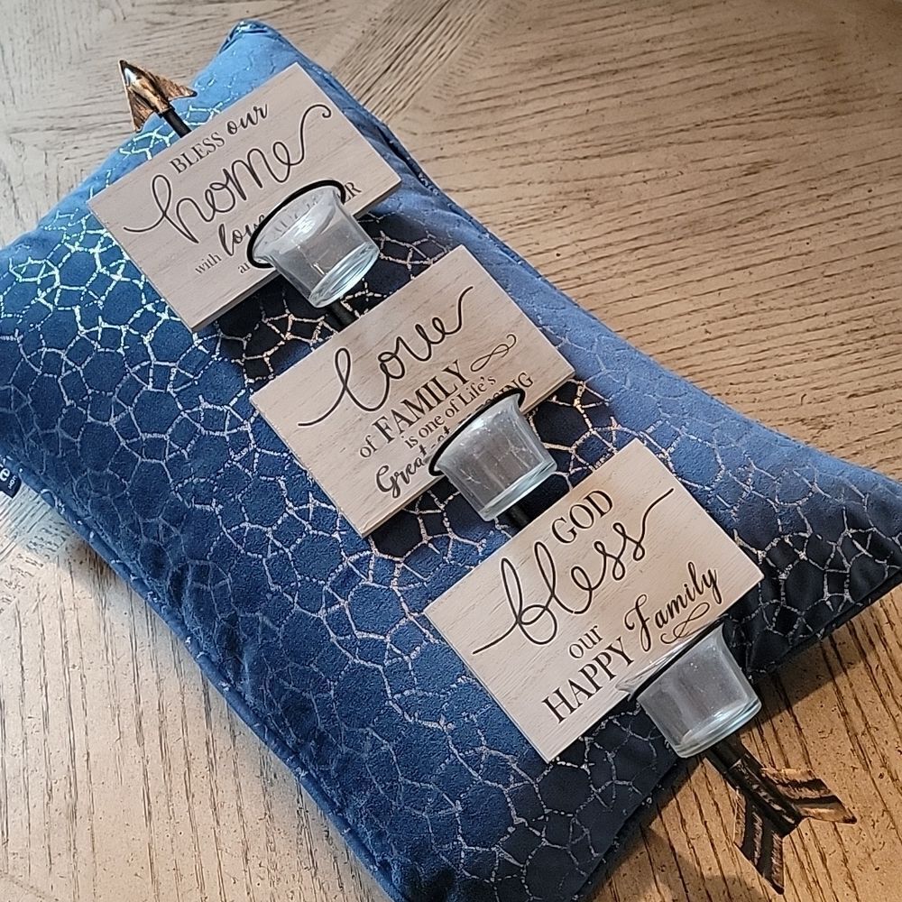 Wall hanging tea light candle holder family